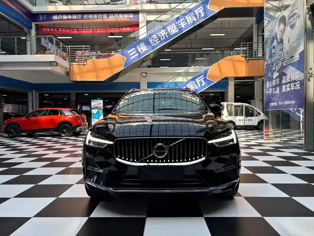 Volvo XC60 — фото 2
