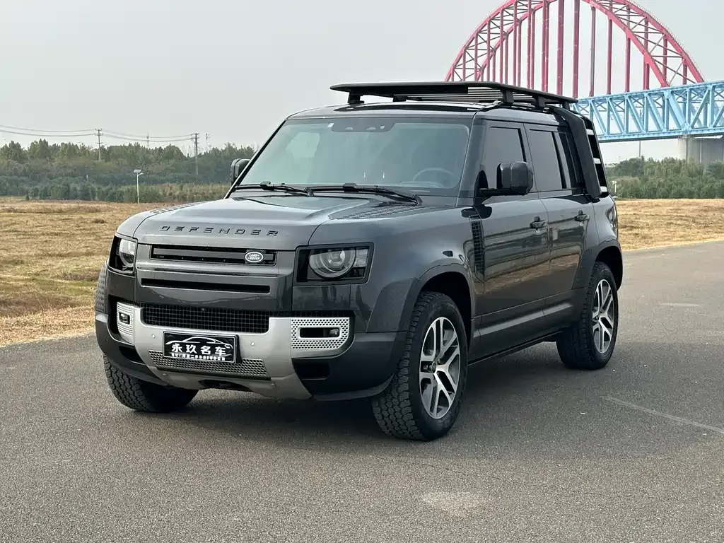 Land Rover Defender — фото 1