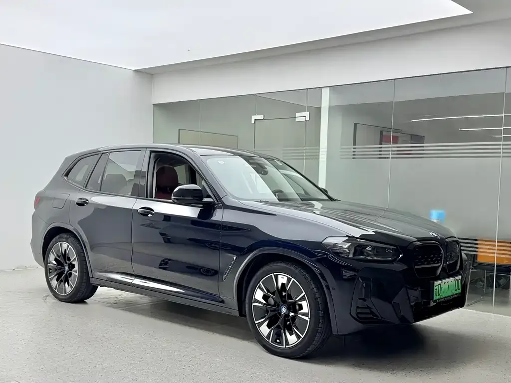 BMW iX3 — фото 2