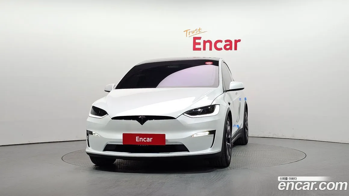 Tesla Model X — фото 3