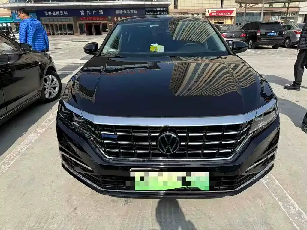 Volkswagen Passat New Energy — фото 2