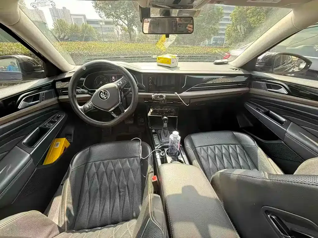 Volkswagen Passat New Energy — фото 4