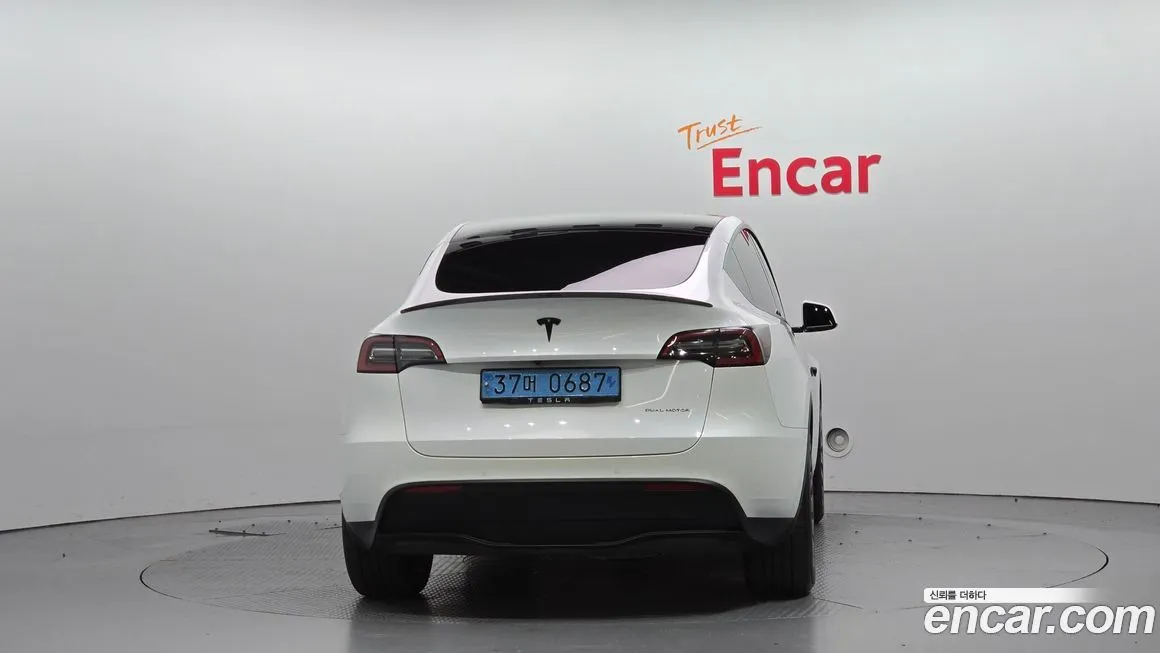 Tesla Model Y — фото 4