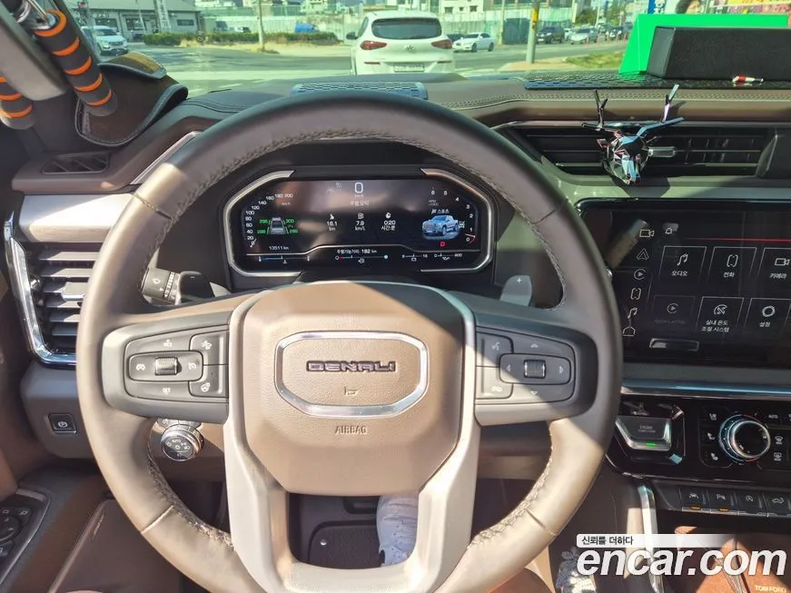 GMC Sierra — фото 8