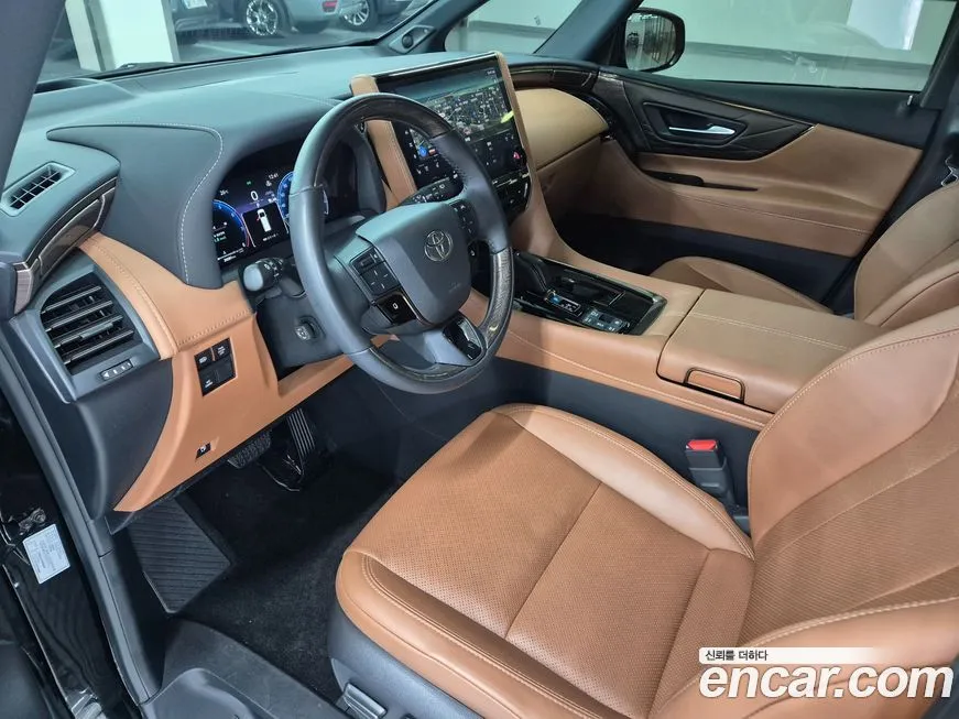 Toyota Alphard — фото 10