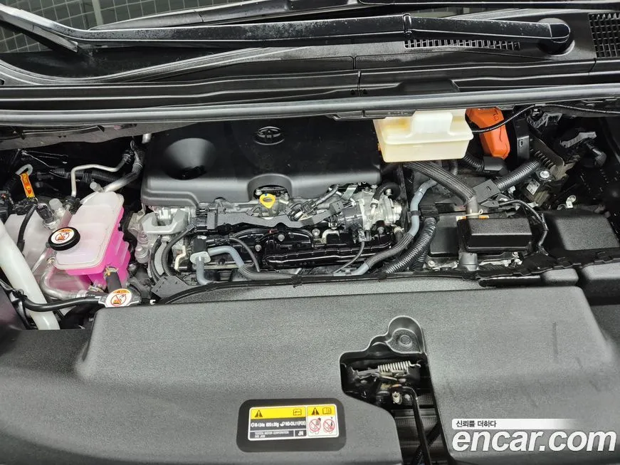 Toyota Alphard — фото 6