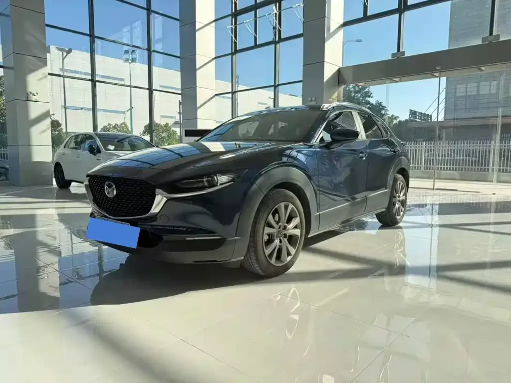 Mazda CX-30 — фото 1