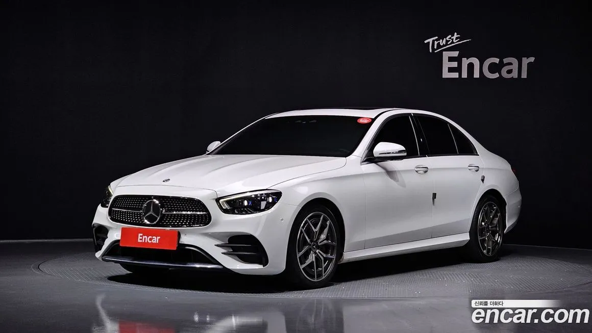 Mercedes-Benz E-Class — фото 1