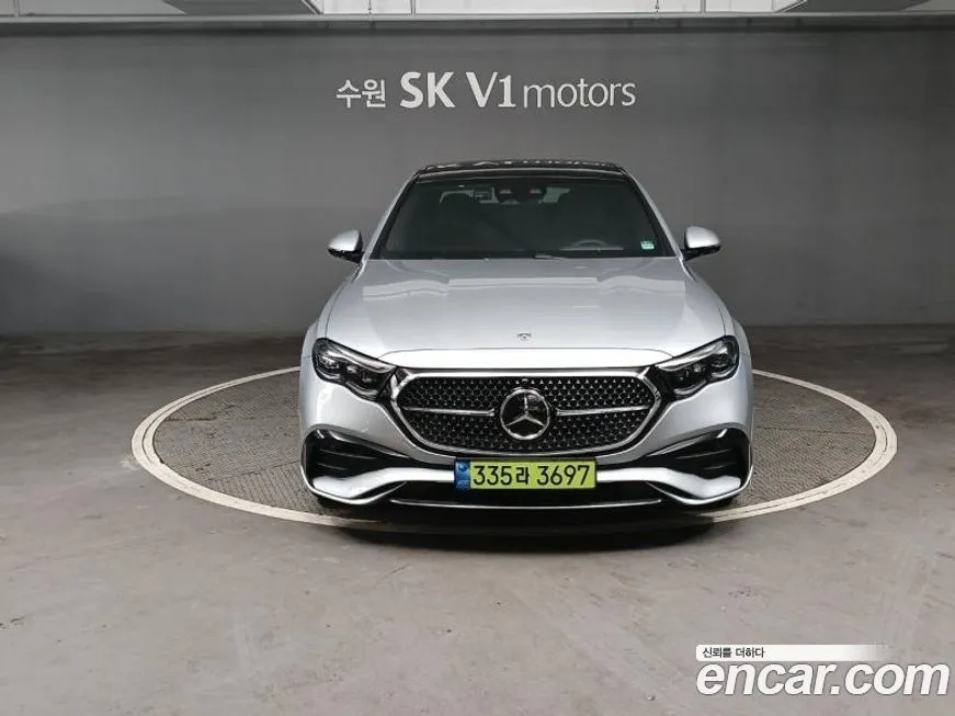 Mercedes-Benz E-Class — фото 1