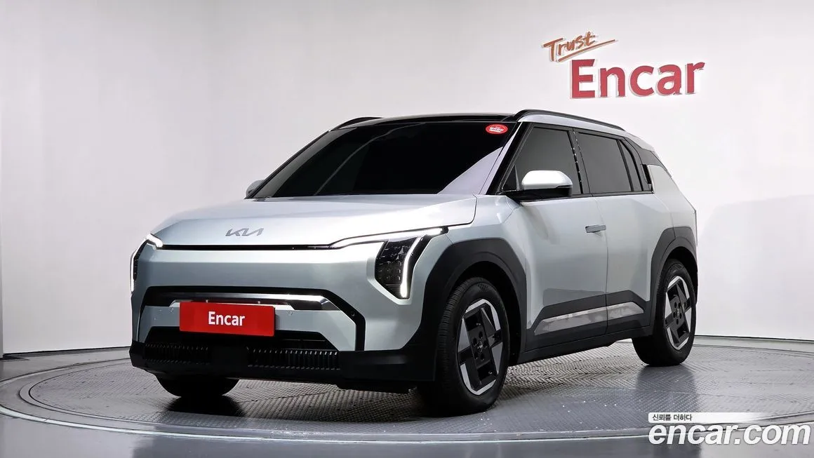 Kia EV3 — фото 1
