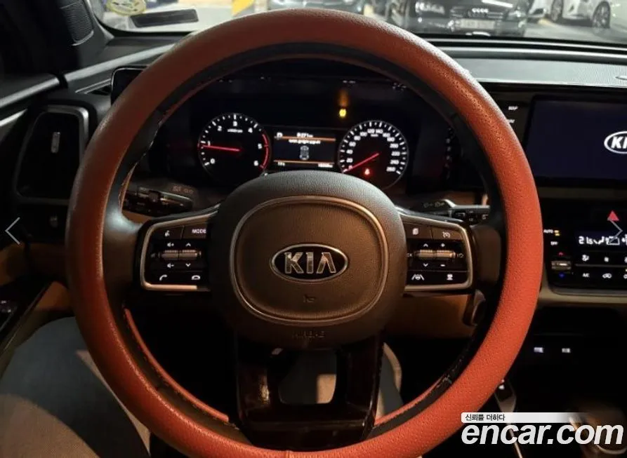Kia Sorento — фото 8