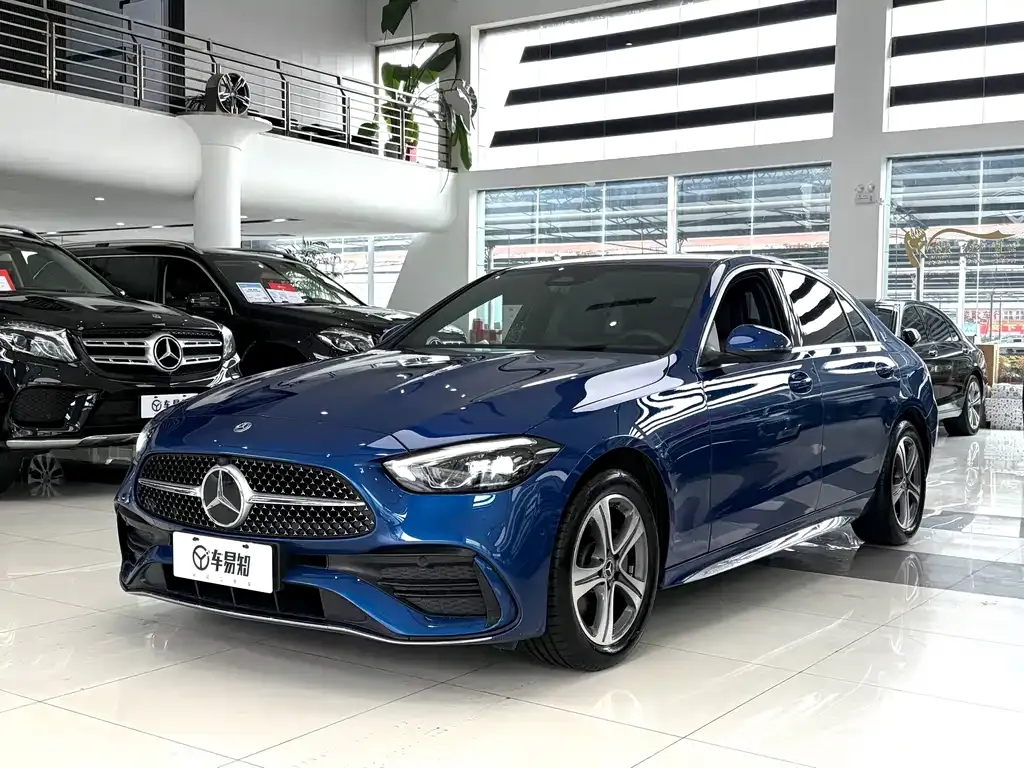 Mercedes-Benz C-Class — фото 1
