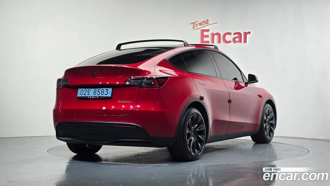 Tesla Model Y — фото 2