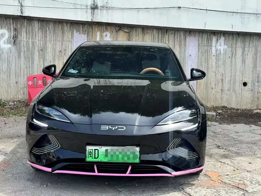 BYD Seal — фото 2
