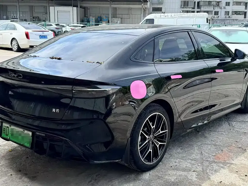 BYD Seal — фото 3