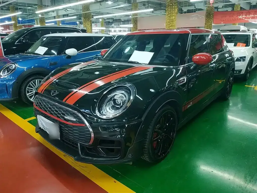 MINI Clubman JCW — фото 1