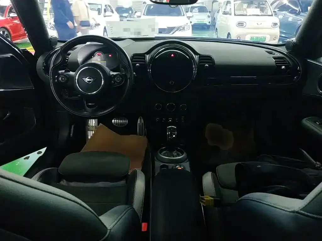 MINI Clubman JCW — фото 10