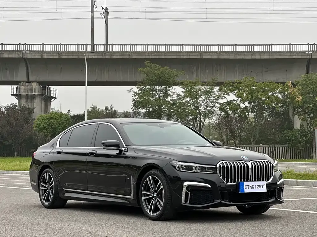 BMW 7 Series — фото 3