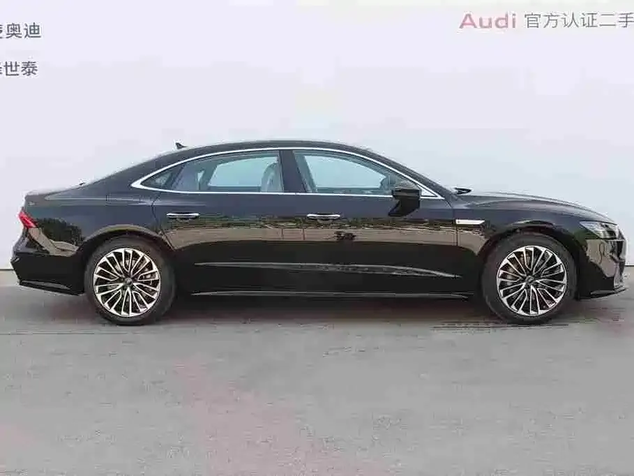 Audi A7L — фото 2