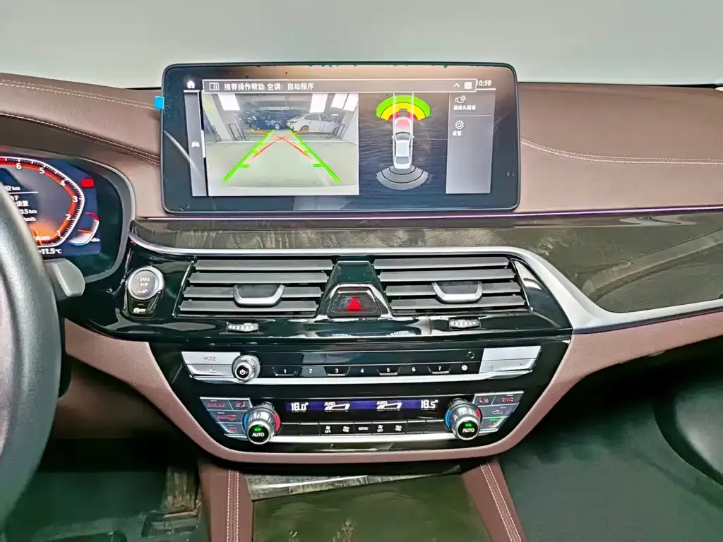 BMW 5 Series — фото 10