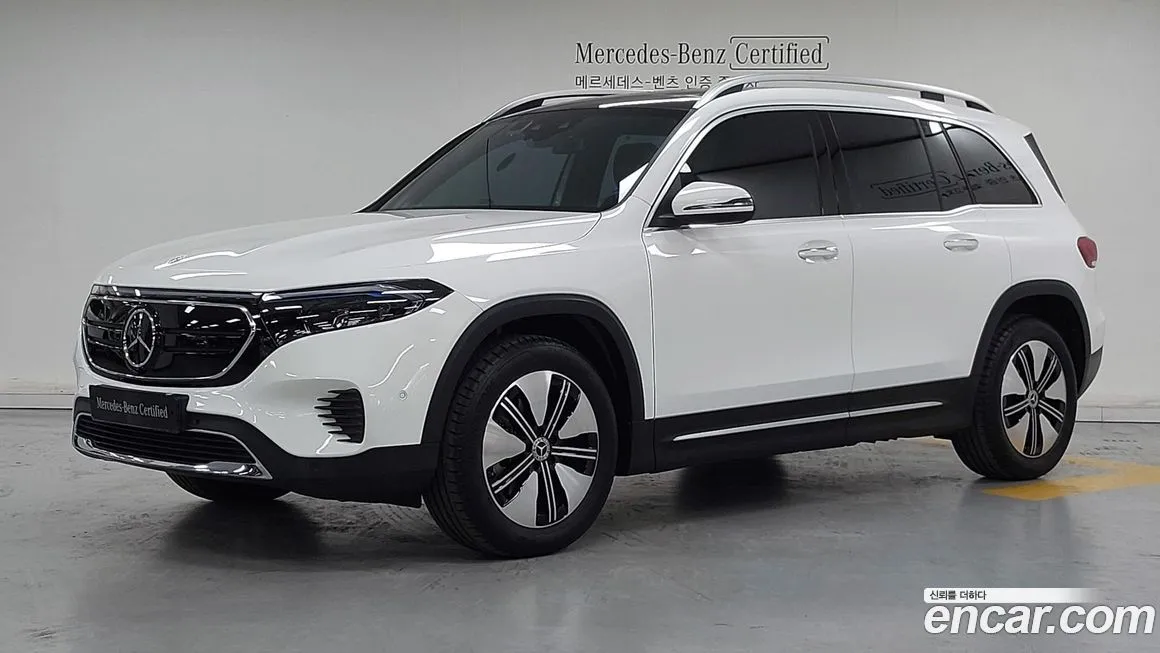 Mercedes-Benz EQB — фото 1