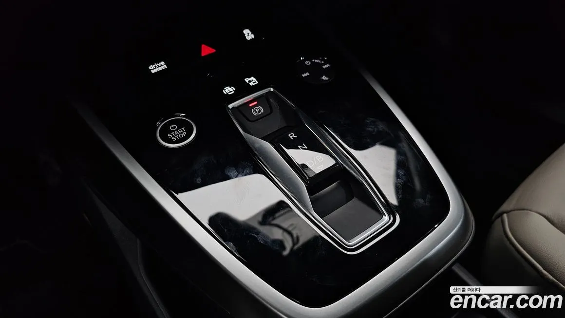 Audi Q4 e-tron — фото 9