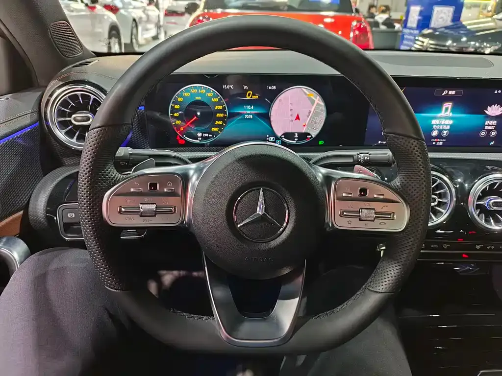 Mercedes-Benz A-Class — фото 10