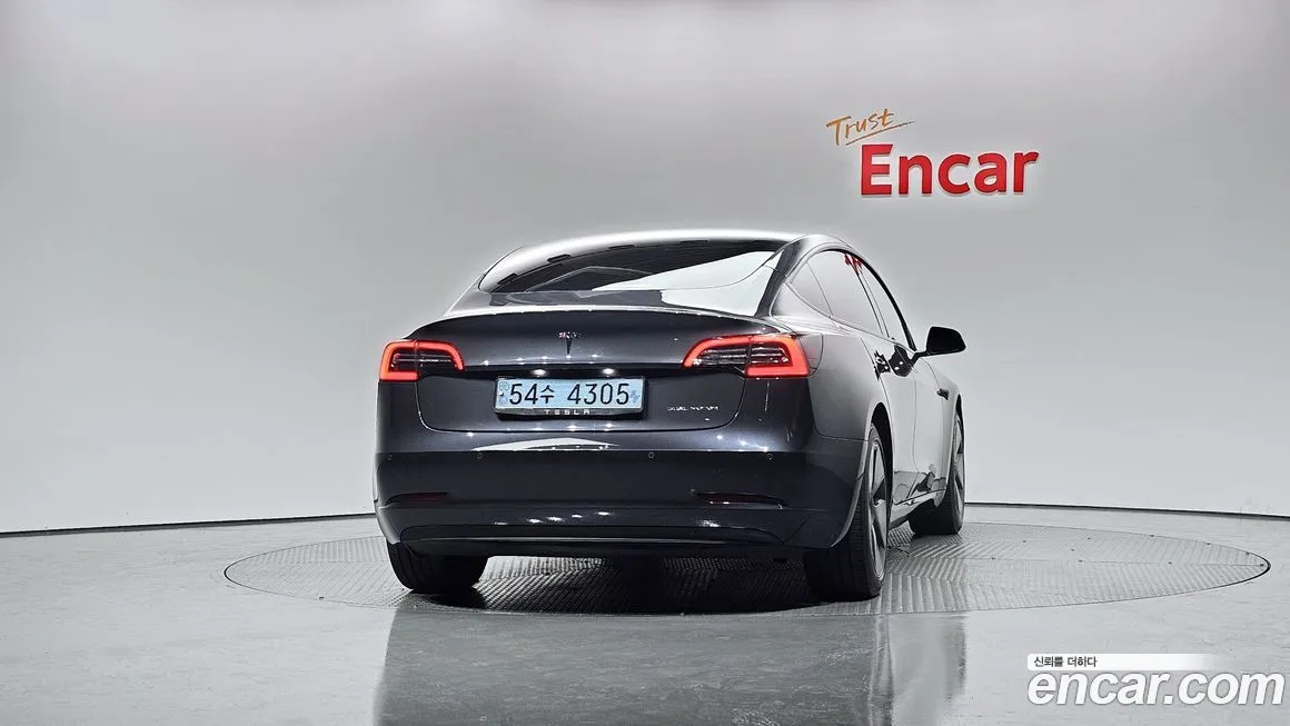 Tesla Model 3 — фото 4