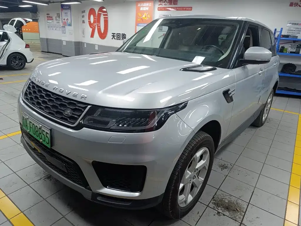Land Rover Sport PHEV — фото 1