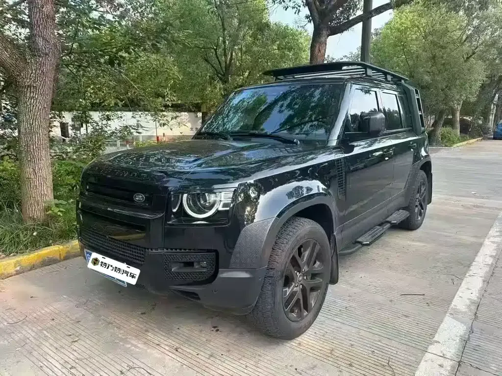Land Rover Defender — фото 1