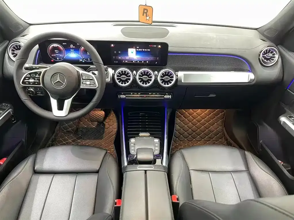 Mercedes-Benz GLB — фото 10