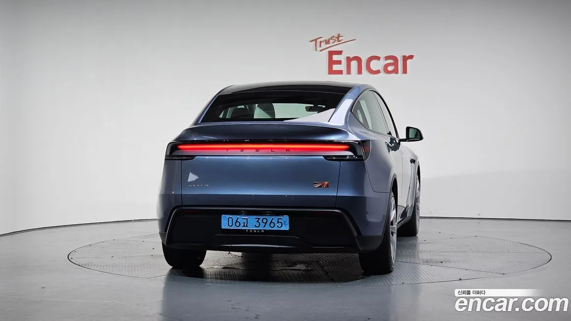 Tesla Model Y — фото 4
