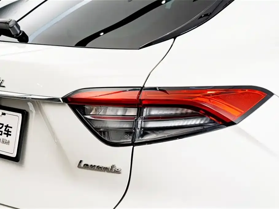 Maserati Levante — фото 10
