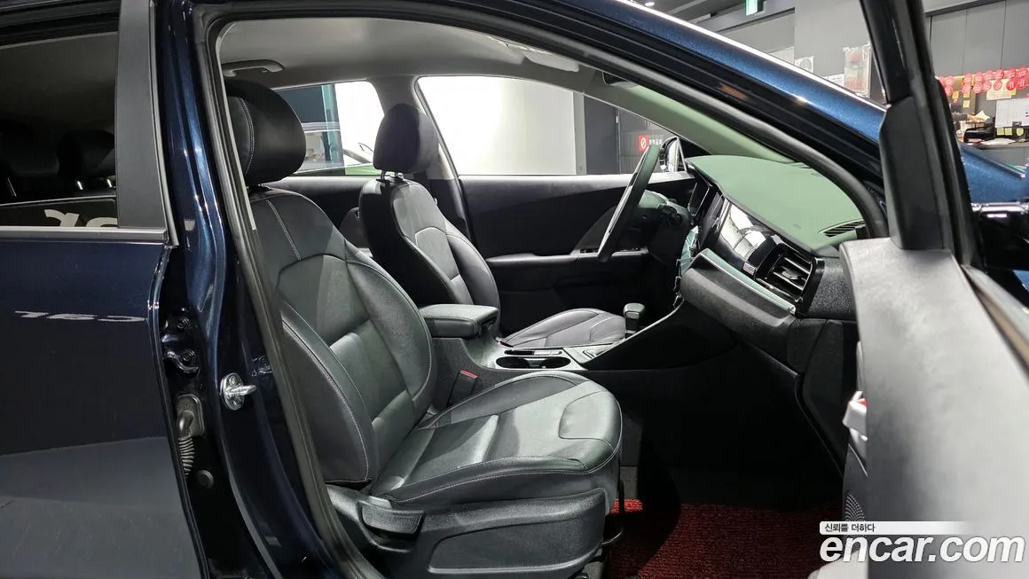 Kia Niro — фото 10
