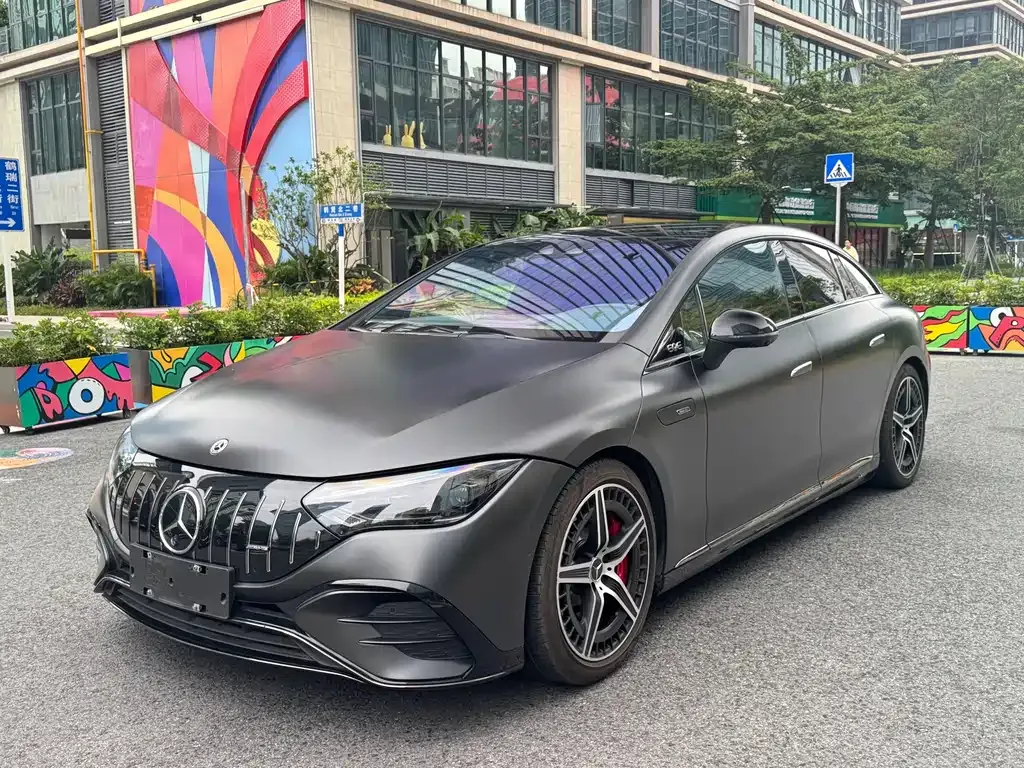 Mercedes-Benz EQE AMG — фото 1