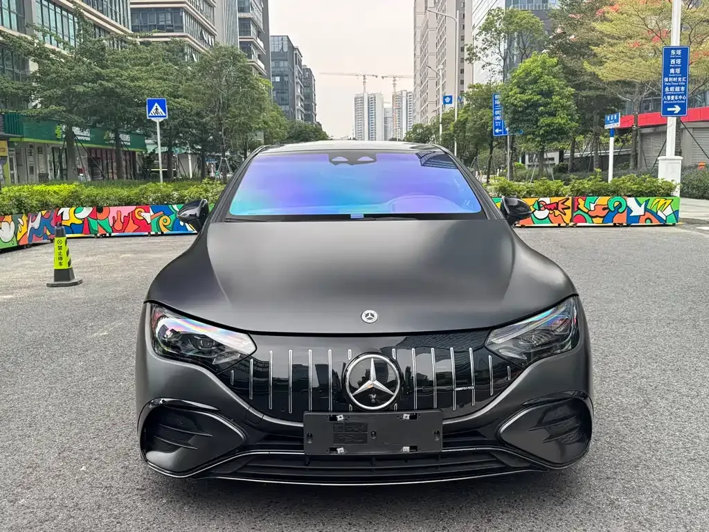 Mercedes-Benz EQE AMG — фото 2