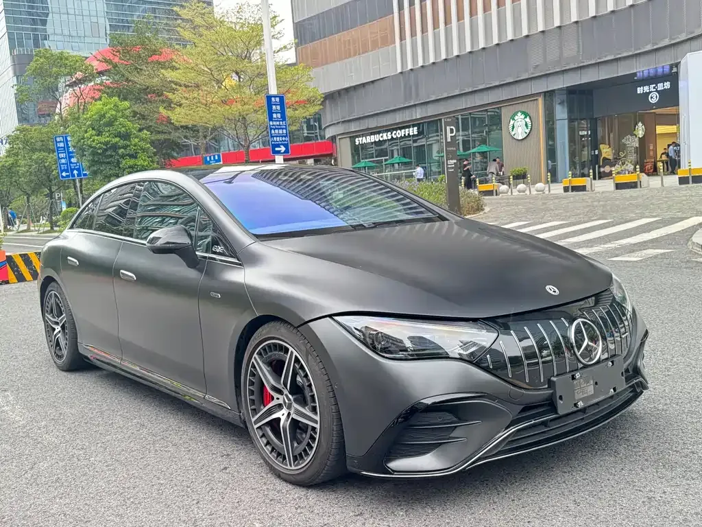 Mercedes-Benz EQE AMG — фото 3