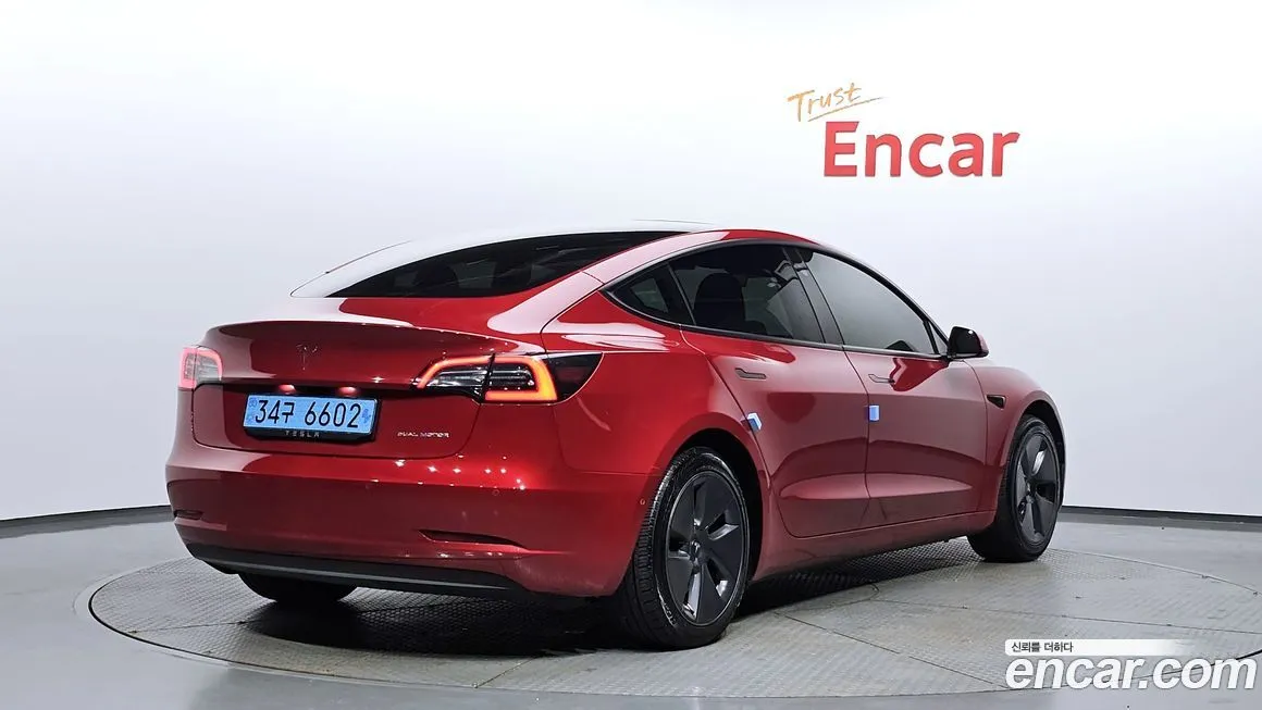 Tesla Model 3 — фото 2