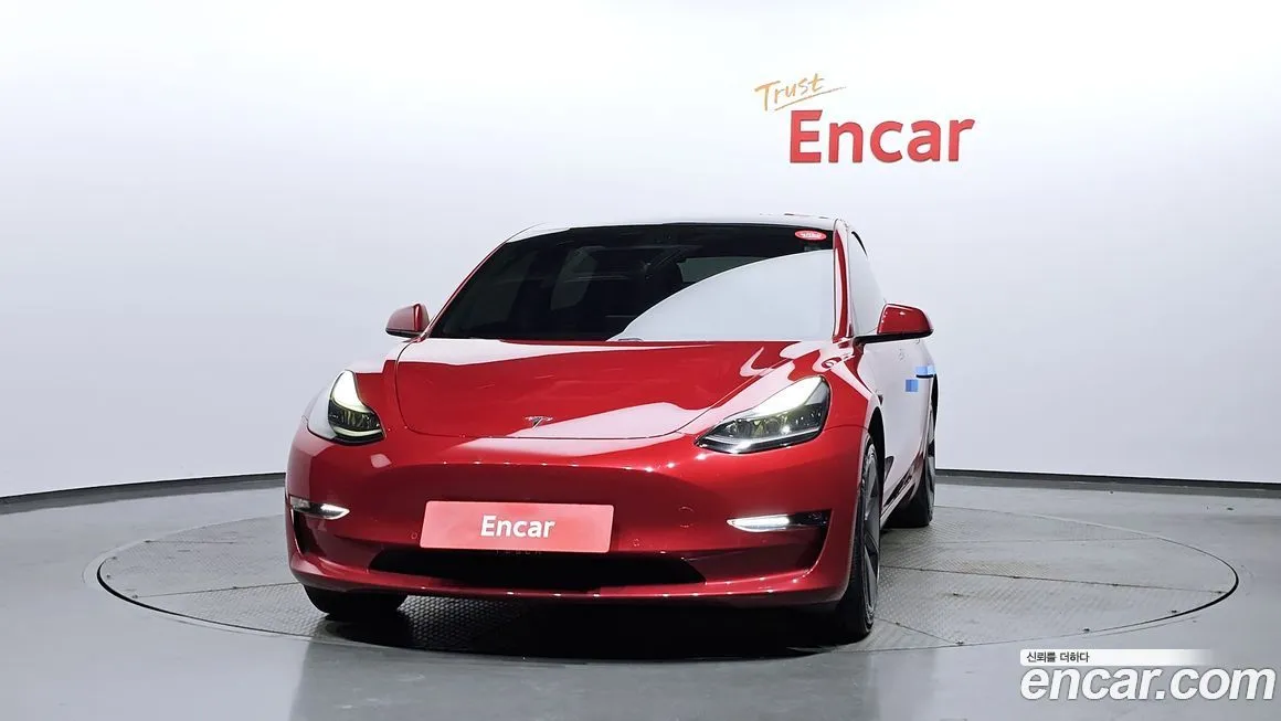 Tesla Model 3 — фото 3