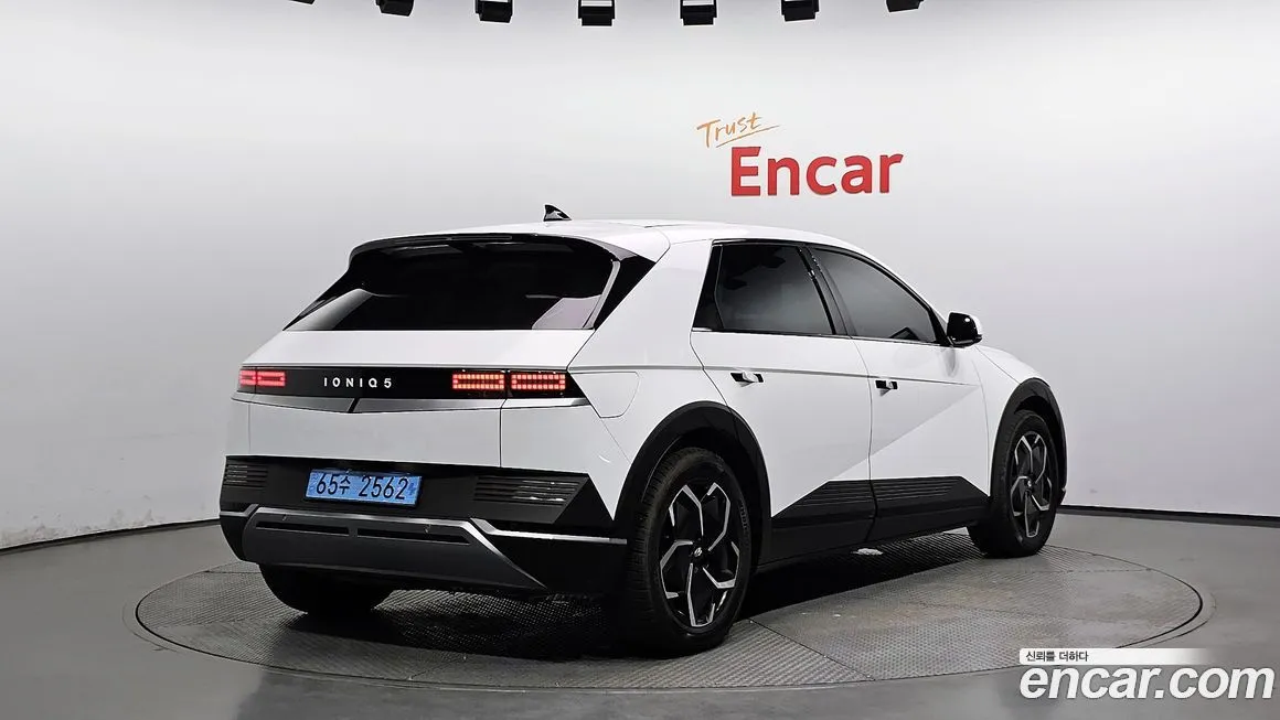 Hyundai Ioniq5 — фото 2