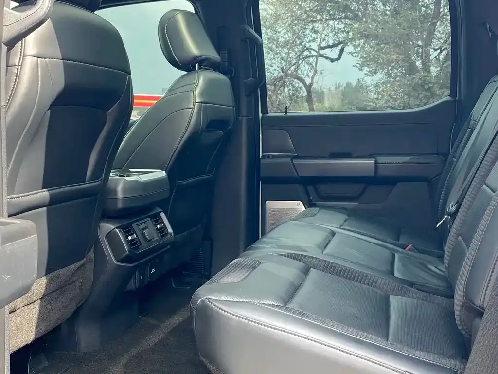 Ford F-150 Raptor — фото 8
