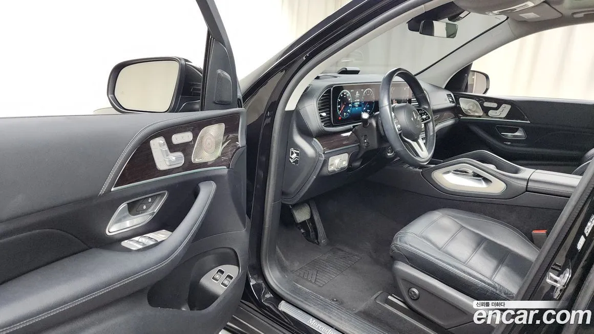 Mercedes-Benz GLE-Class — фото 10