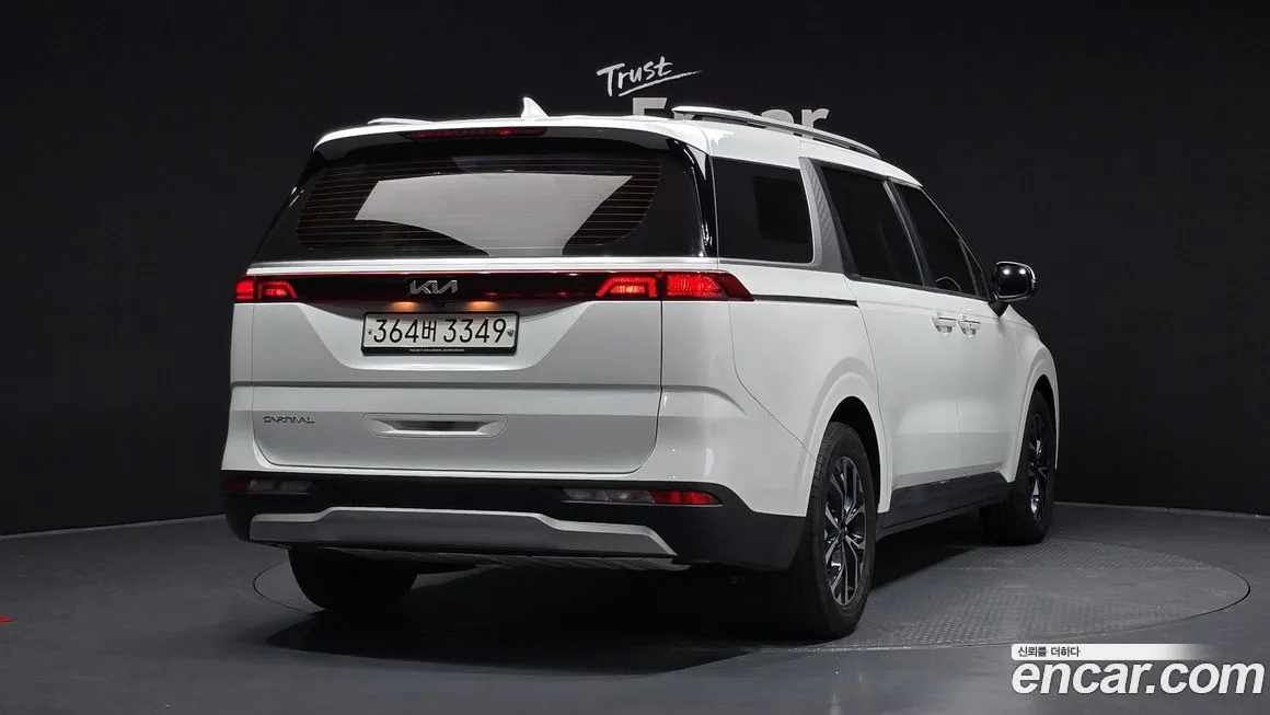 Kia Carnival — фото 2