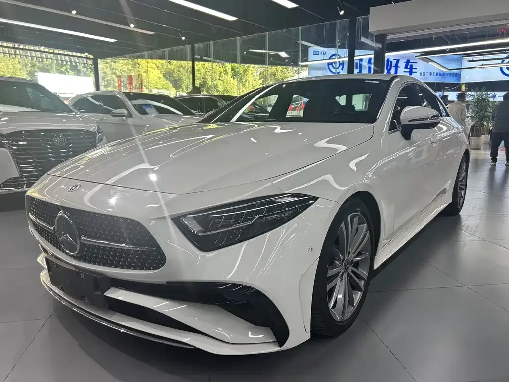 Mercedes-Benz CLS — фото 1