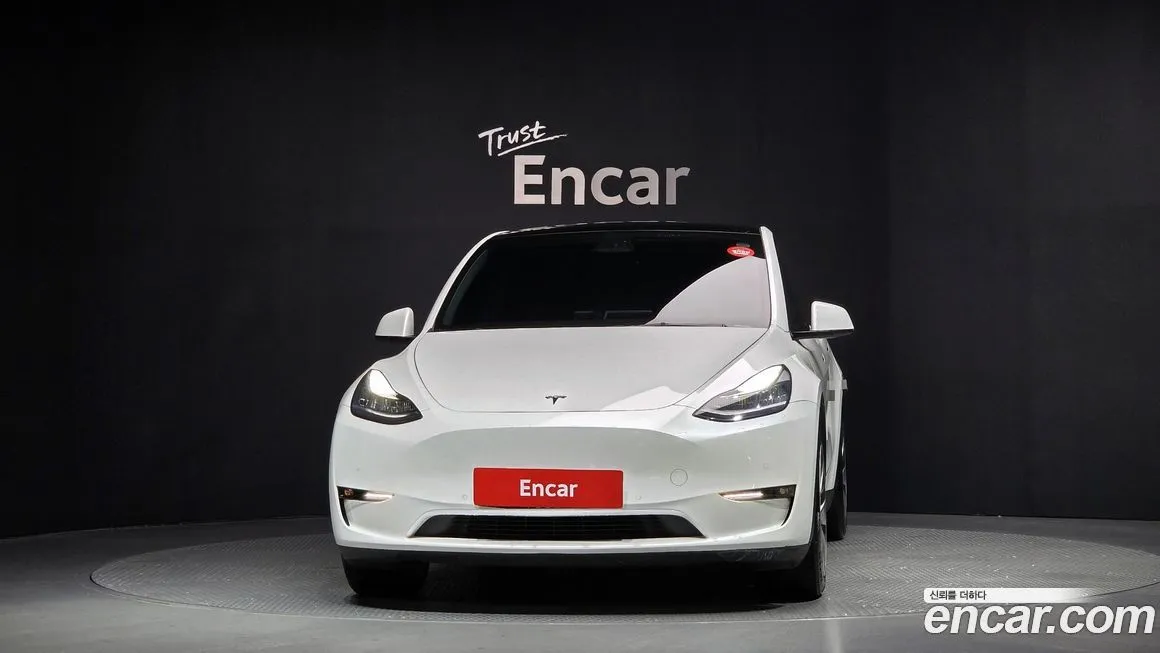 Tesla Model Y — фото 3