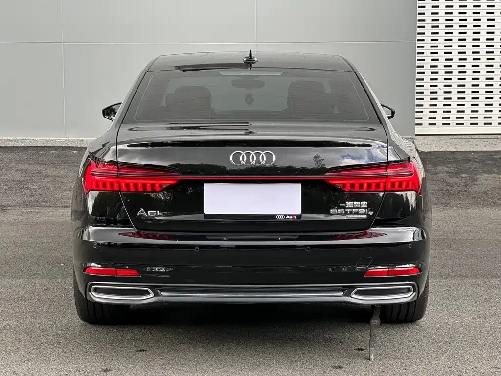 Audi A6L — фото 10