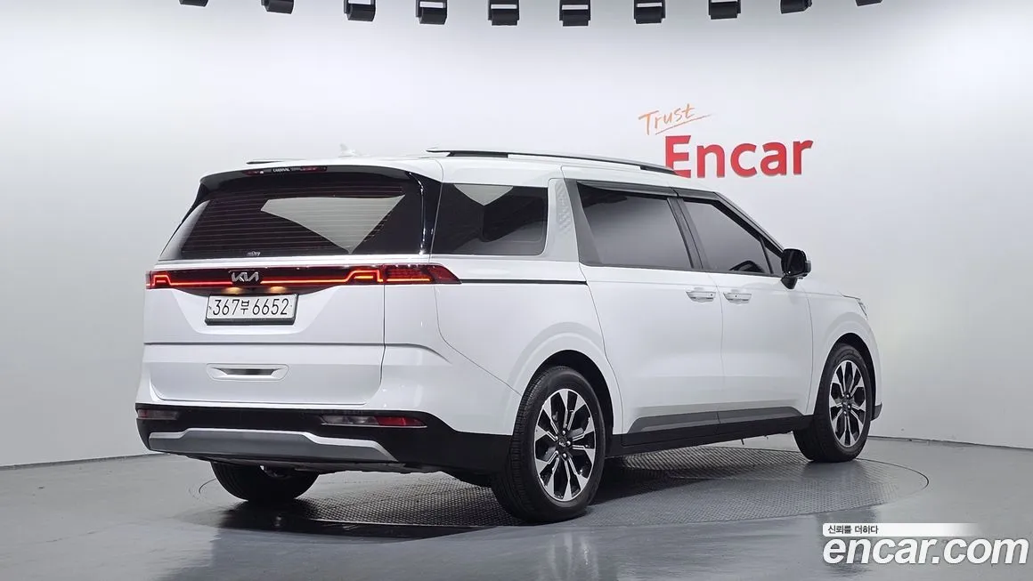 Kia Carnival — фото 2