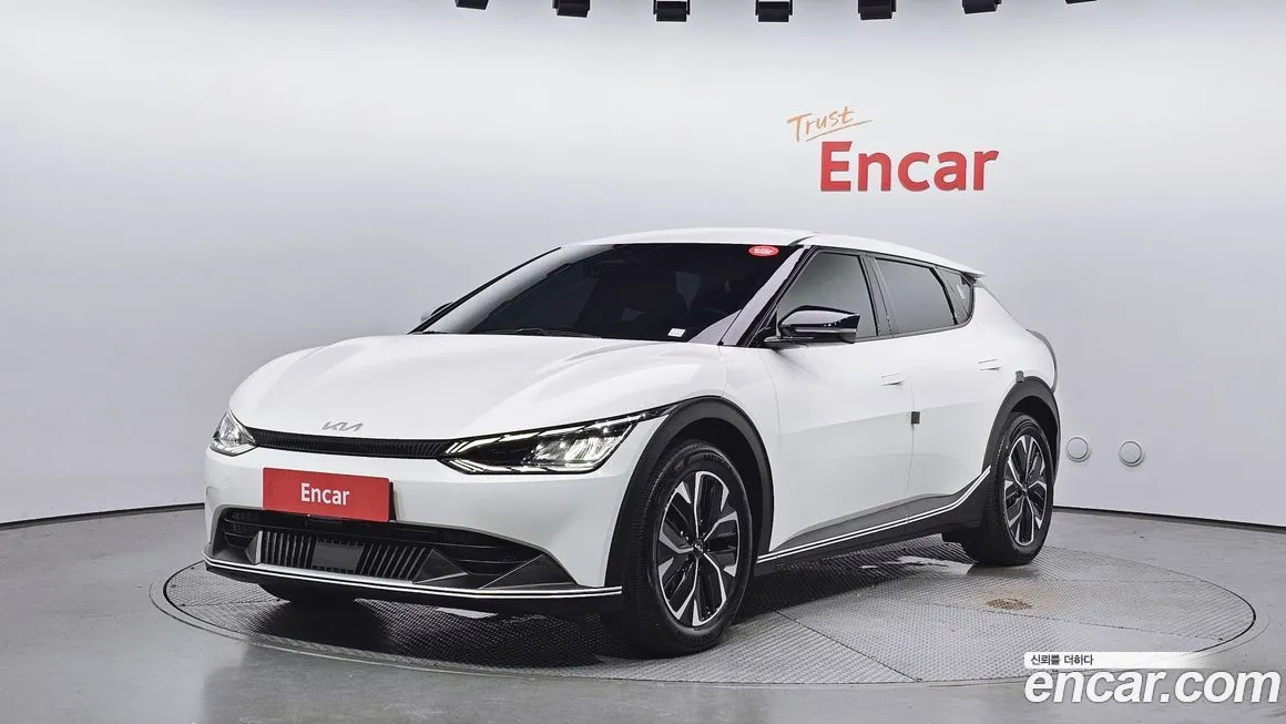 Kia EV6 — фото 1