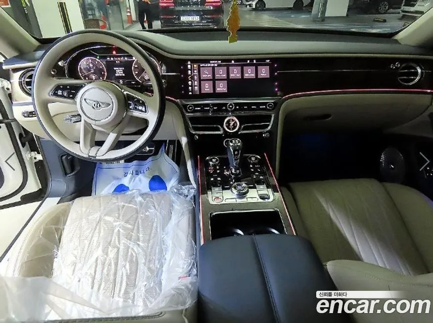 Bentley Flying Spur — фото 10