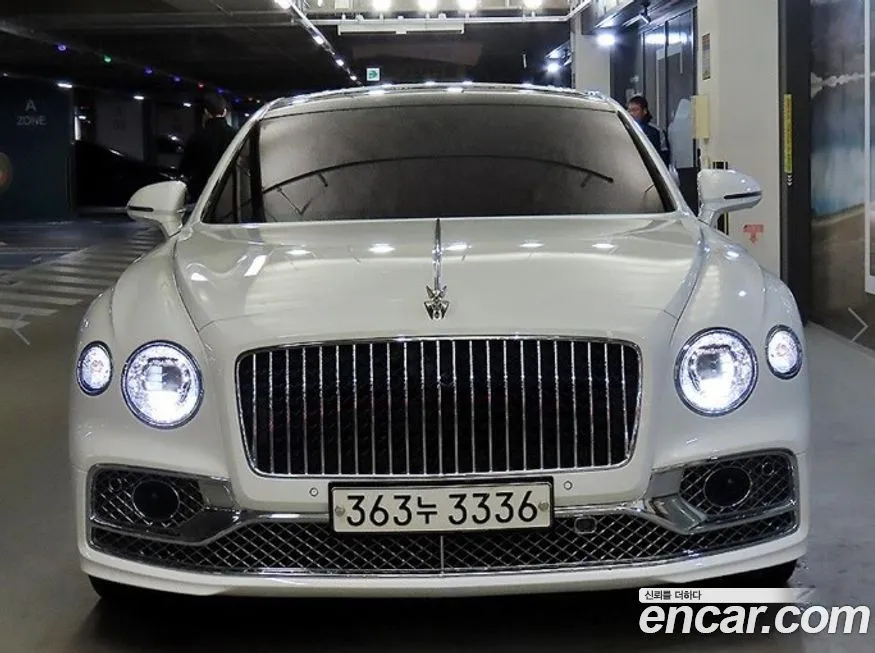 Bentley Flying Spur — фото 2